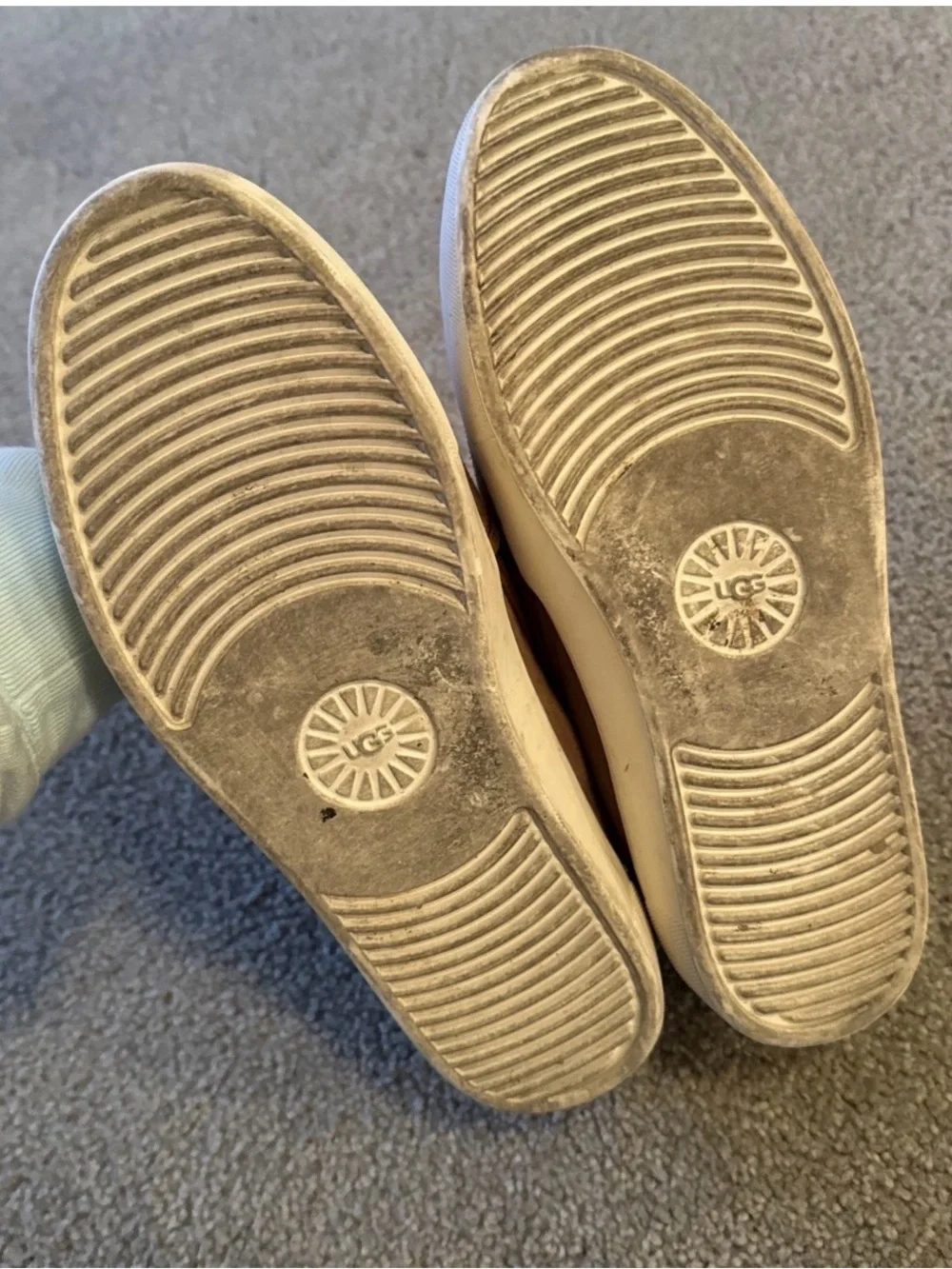 UGG Jass Slip On Shoes Women’s Sneakers SIZE 7 Chestnut Leather Trim Platform